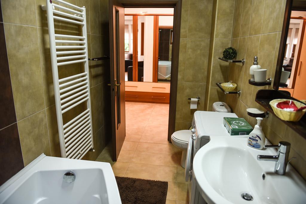 Modern Apartment Near City Center Cluj-Napoca Exteriör bild